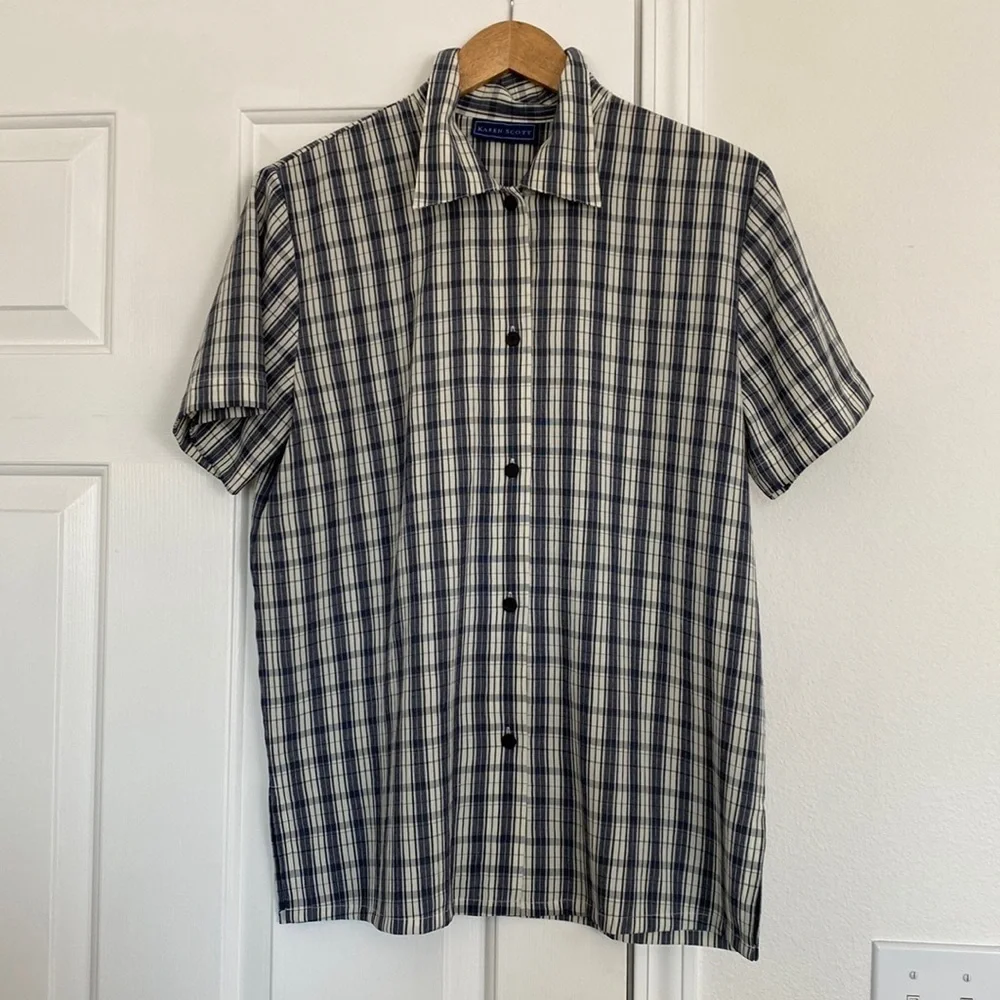 Karen Scott button down shirt with vintage vibes.